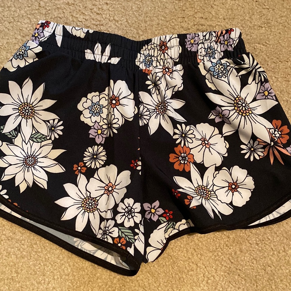DSG Girls stride shorts